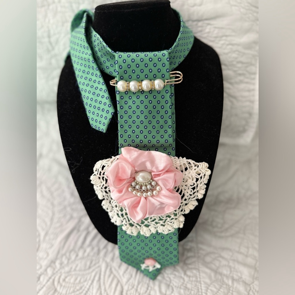 Green Striped Pink Floral Brooch Silk NeckTie Necklace
